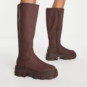 NWOT ASOS DESIGN Carla chunky flat knee boots in chocolate brown